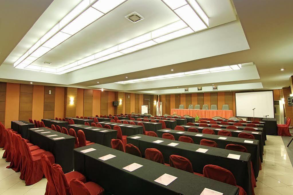 Hotel Pangeran City Padang (Sumatra) Exterior foto